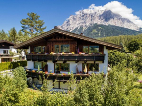  Tyrol Appartements  Эрвальд